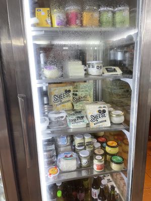 Hay varios tipos de queso vegano  at Madre Natura in Lima