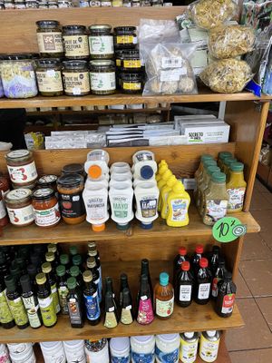 Salsas veganas, incluida mayonesa  at Madre Natura in Lima