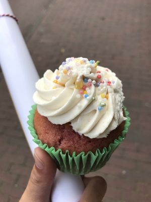 strawberry cheesecake at Vegabond - West in Amsterdam