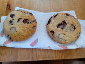 Chocolate chip cookies at Vegabond - West in Amsterdam