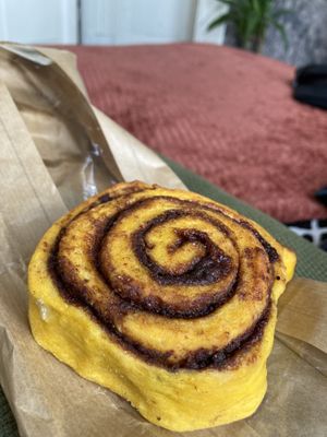 Cinnamon roll (to go)  at Vegabond - West in Amsterdam