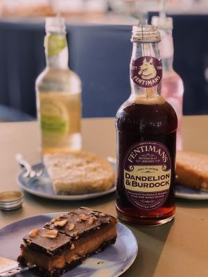 Really enjoyed the snickers and coconut cake at Vegabond - West in Amsterdam