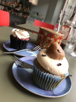 Red Velvet and Cookie Dough Cupcakes at Vegabond - West in Amsterdam
