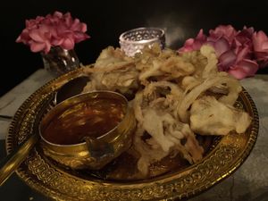 Deep fried veg with chili sauce at MAYs in Pattaya