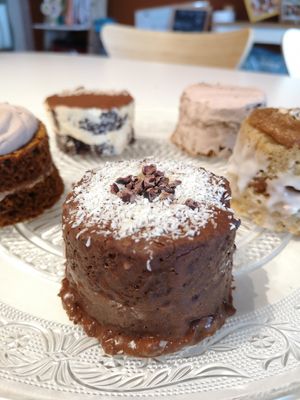 Mini naked cake at Sweet Greens in Bordeaux