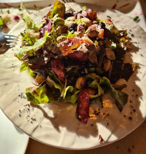 Salad at La Casa Viva in Valencia