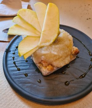 Apple cake at La Casa Viva in Valencia