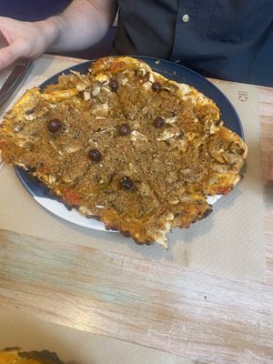 Spicy pizza (vegan)  at La Casa Viva in Valencia