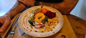Ensalada de quinoa at La Casa Viva in Valencia