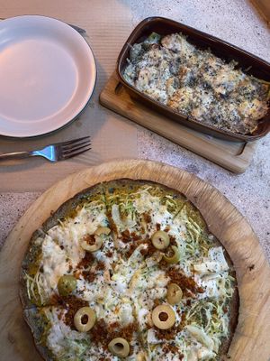 Pizza mediterranea i lassanya de carabassa  at La Casa Viva in Valencia