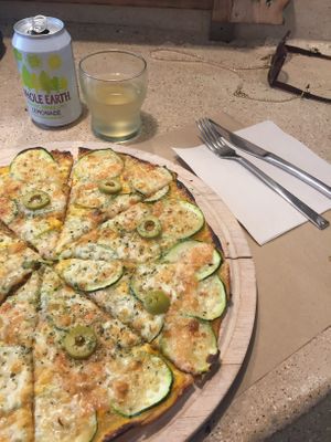 Delicious food, great atmosphere, lovely people! 1 advice: go go go at La Casa Viva in Valencia