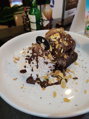 Delicious! Brownie+ ice cream+ cream at Veganerie - Silom in Bangkok