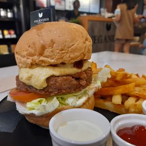 Beyond Cheese Burger at Veganerie - Silom in Bangkok