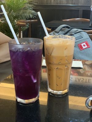 Butterfly Pea Lemonade and Thai Iced Tea at Veganerie - Silom in Bangkok
