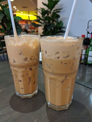Thai milk teas at Veganerie - Silom in Bangkok