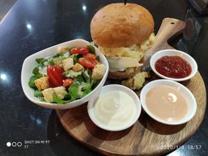 Cheese burger at Veganerie - Silom in Bangkok