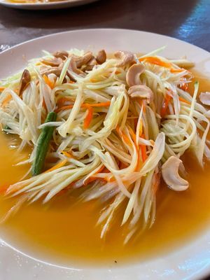 Papaya salad at Pure Joy in Koh Phangan