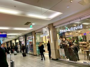 outside at Dean & David - Willy-Brandt-Platz in Mannheim