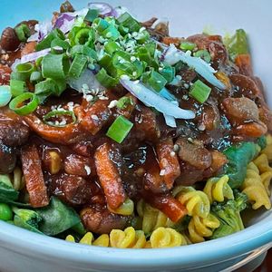 Chili Mac & Cheese at Daily Fuel in Portland