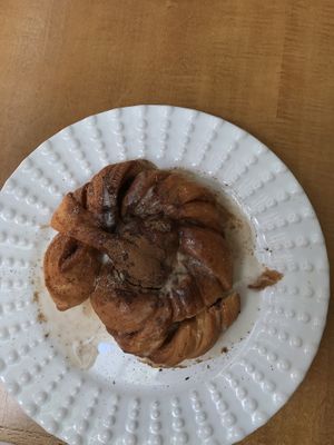 Cinnamon roll  at V.Bistrô in Sao Paulo