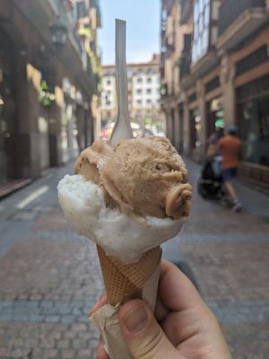 Oat and date ice cream and sugar-free vanilla at Gelati Gelati in Bilbao