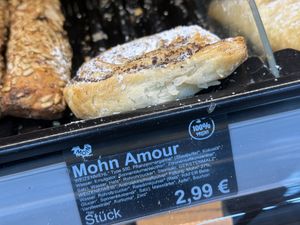 vegan poppy sees roll #Veganuary at Vitalia Reformhaus - Klettpassage in Stuttgart