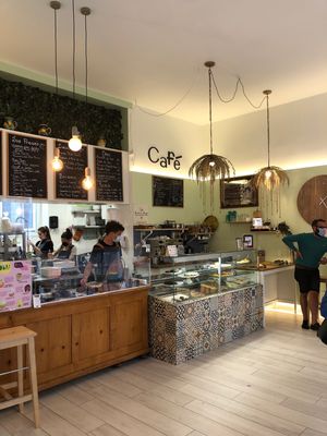 Plant-based Café at Racines in Lausanne