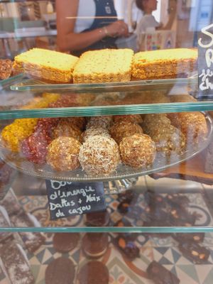  at Racines in Lausanne