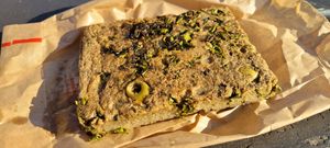 Linsen-Focaccia at Racines in Lausanne