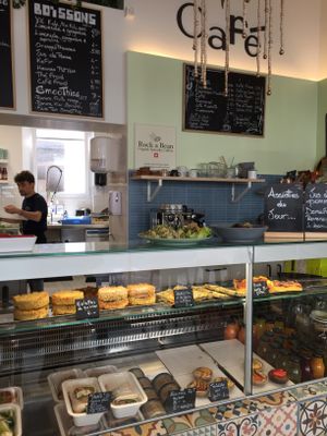 Les assiettes du jour en démo at Racines in Lausanne