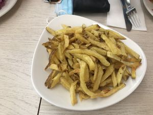 Batatas fritas at Tuká Tulá in Sao Miguel