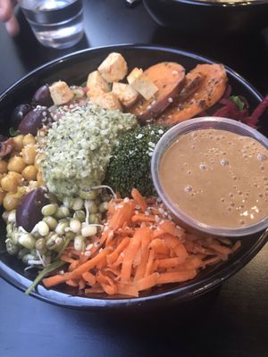 Power bowl with smoked tofu at Copper Branch in Nice