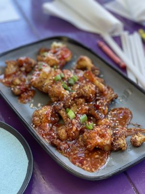 Cauli wings   at 4th Street Fillin Station in Cocoa Beach