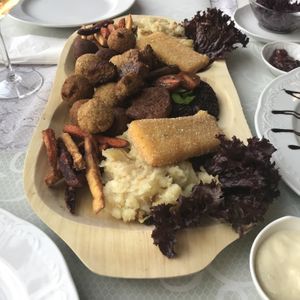 “Masina Maris” woodplate for 2 persons  at Magora in Vac