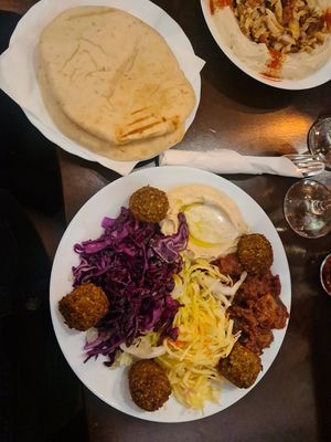 Falafel Teller at Maschu Maschu in Vienna