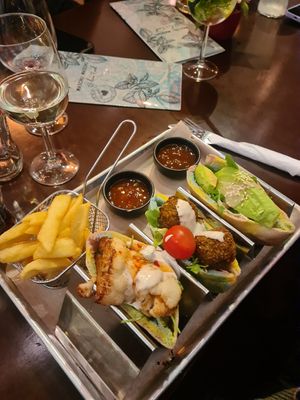 Rainbow Pita at Maschu Maschu in Vienna