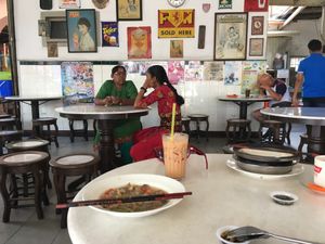 Authentic food court at Hoon Lai Vegetarian 云来素食 in Penang