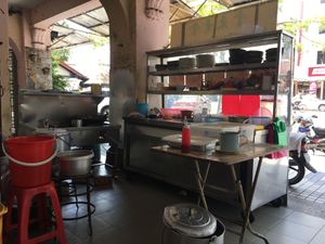 Very clean food kitchen at Hoon Lai Vegetarian 云来素食 in Penang