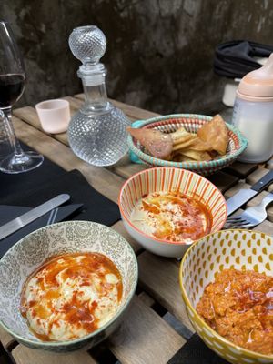 Untables y pan frito  at La Lianta in Bilbao