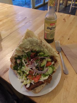 Dönner with yogurt herb sauce #Veganuary at Vöner der Vegetarische Döner in Berlin