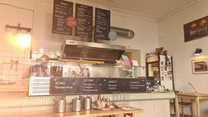 Inside at Vöner der Vegetarische Döner in Berlin