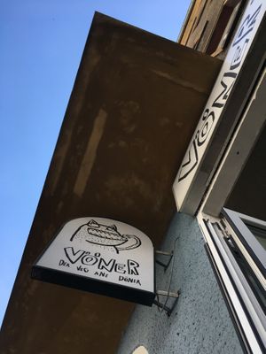 Vöner sign at Vöner der Vegetarische Döner in Berlin