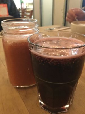 Hibiscus and fruit juice at Le Pain Quotidien - Reforma in Mexico City