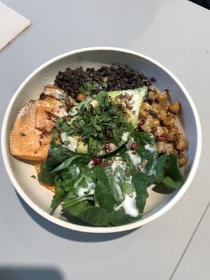 Avocado Bowl at beets&roots  in Hamburg