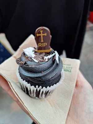  at Magpies  in Bruges