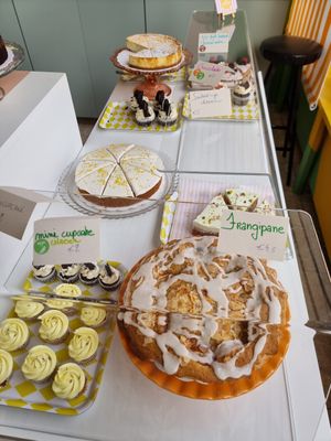 Counter at Magpies  in Bruges