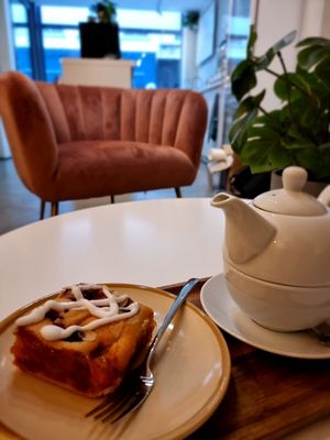 Tea and cake at Catberry in Ghent