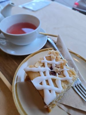 Frangipanne and tea at Catberry in Ghent