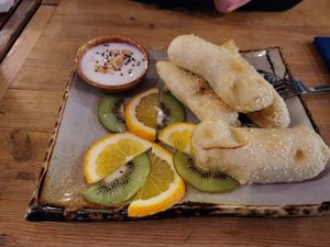 Frittierte, panierte Banane. at Sunshine Vegan Restaurant in Berlin