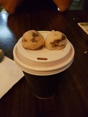 V hot chocolate and vegan cookies at Stars in Mossel Bay